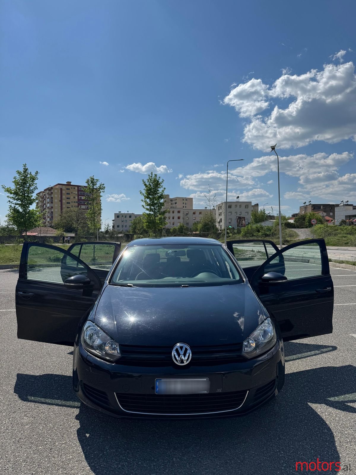 2010' Volkswagen Golf photo #5