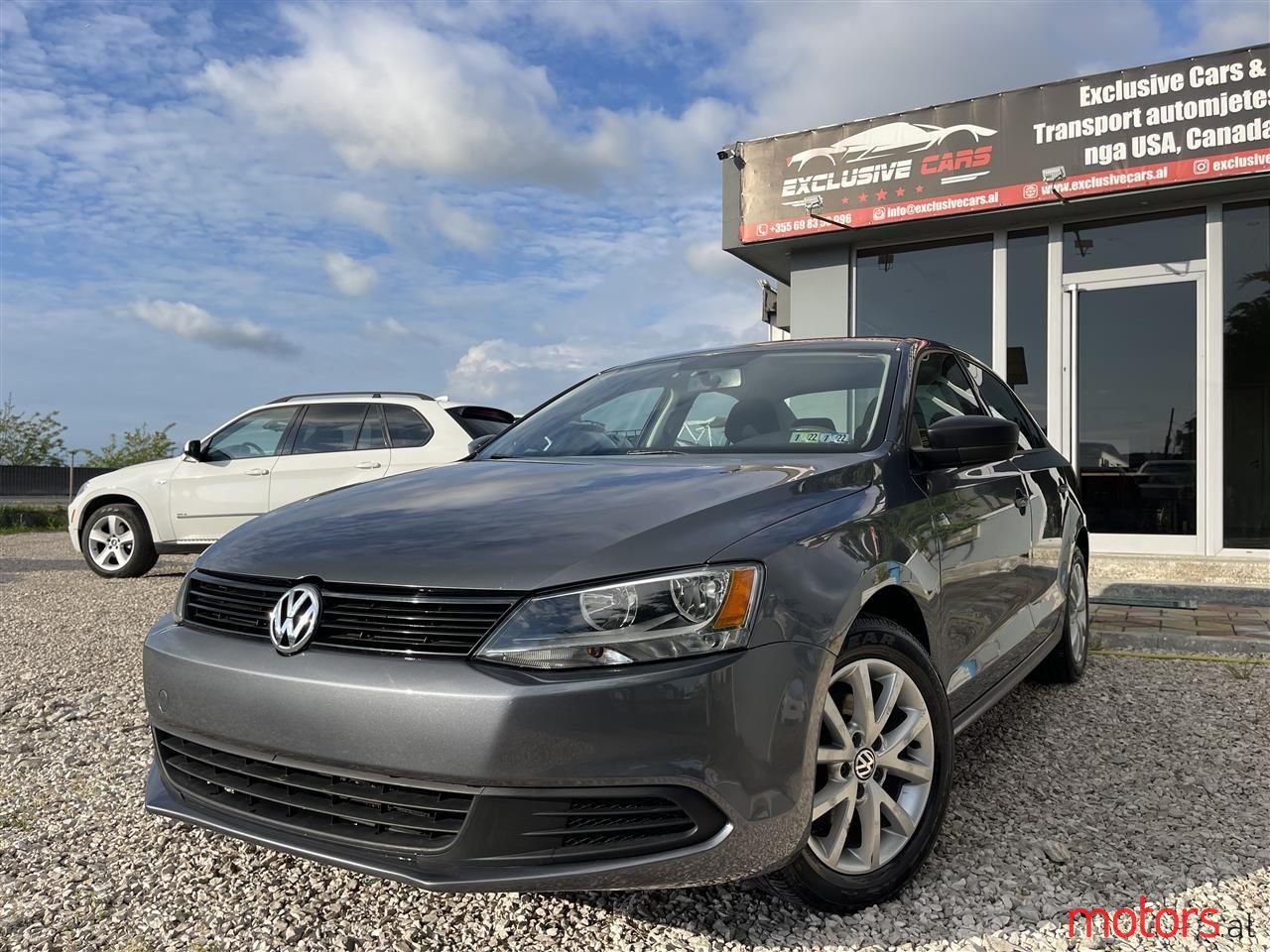 2011' Volkswagen Jetta photo #1