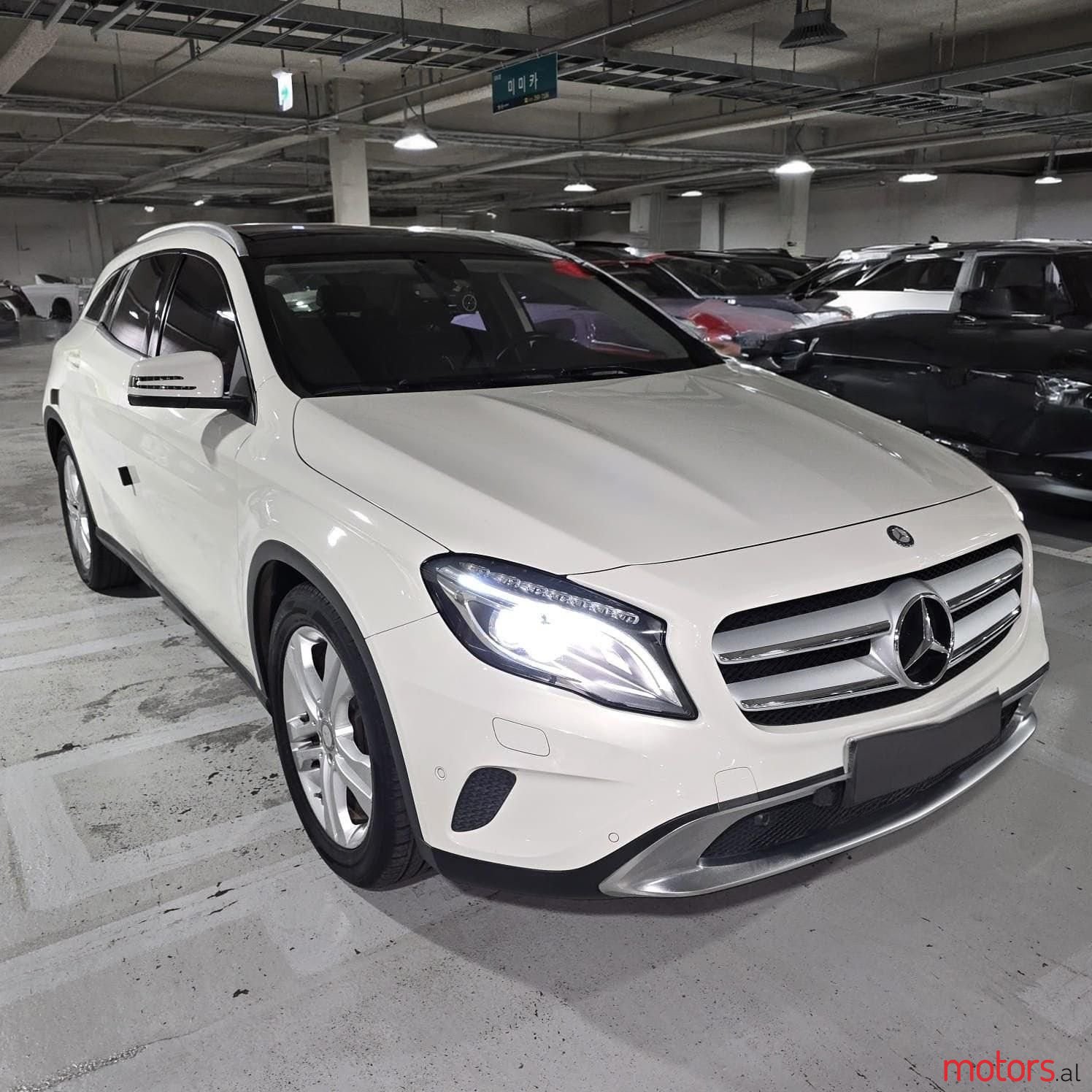 2015' Mercedes-Benz GLA 200 photo #1