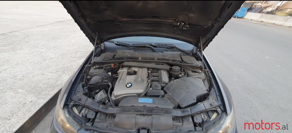 2006' BMW 330 photo #6
