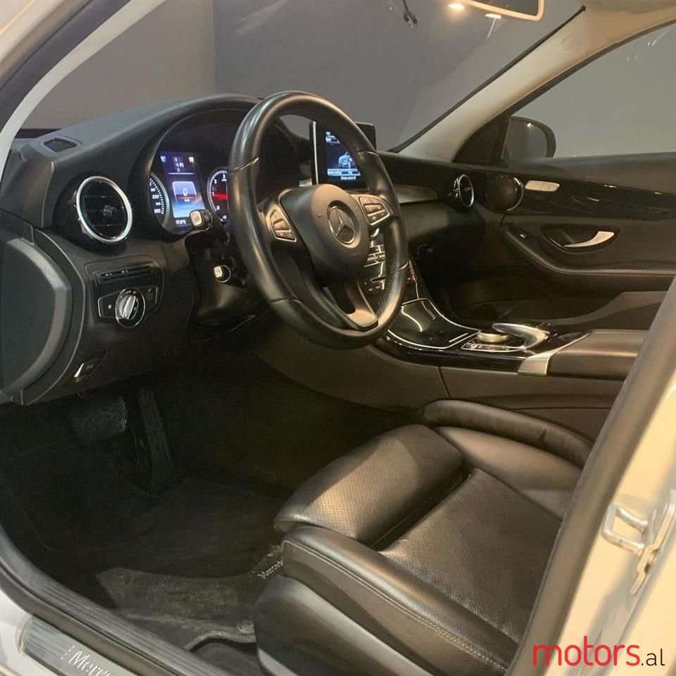 2016' Mercedes-Benz C 200 photo #2