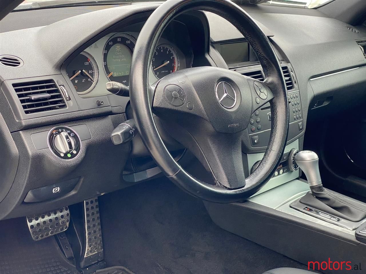 2008' Mercedes-Benz C 300 photo #4