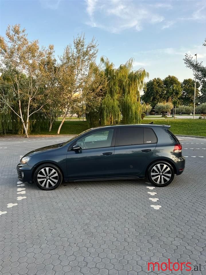 2010' Volkswagen Golf photo #6