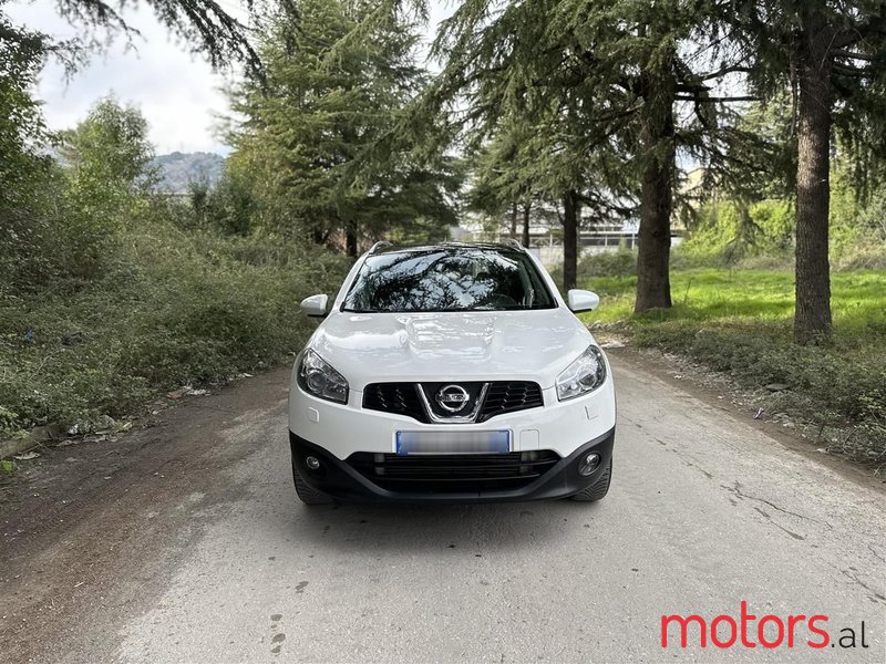 2013' Nissan Qashqai photo #2