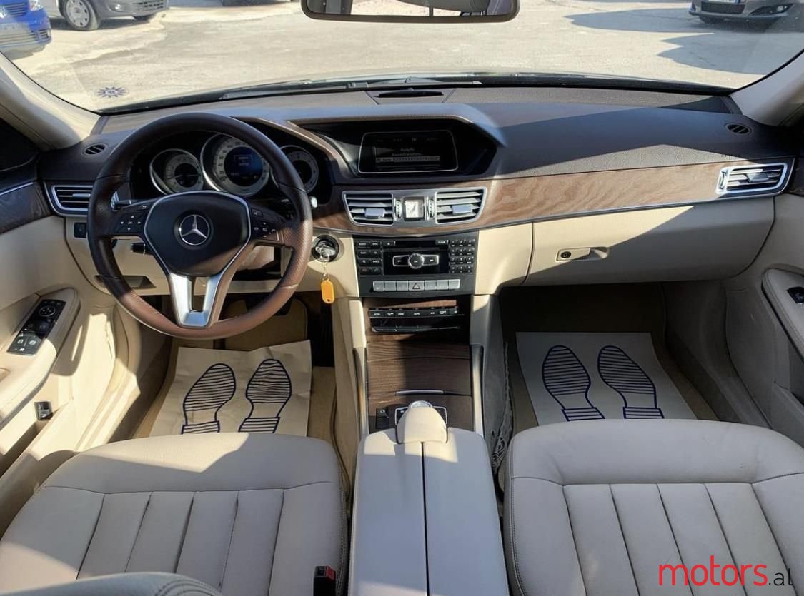 2014' Mercedes-Benz E 220 photo #6