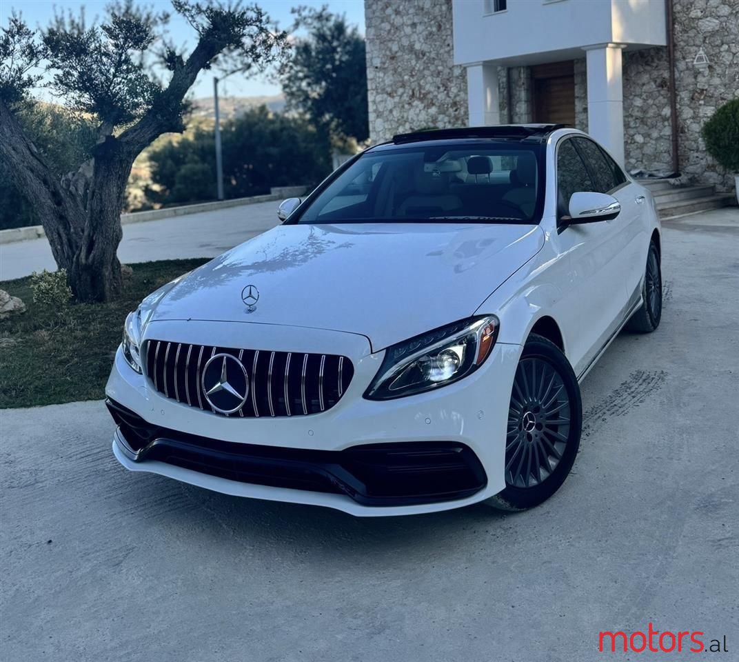 2016' Mercedes-Benz C 300 photo #1