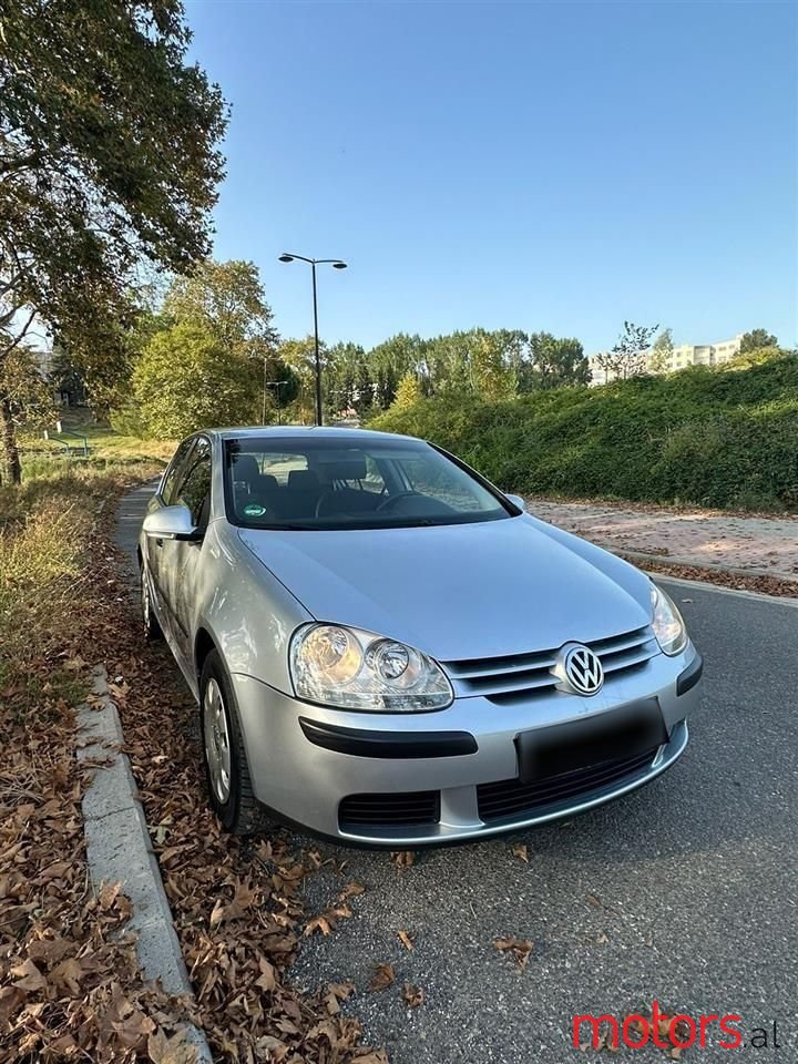 2005' Volkswagen Golf photo #2
