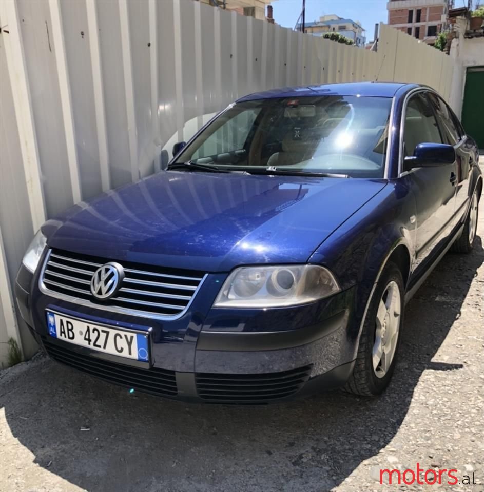 2003' Volkswagen Passat photo #2