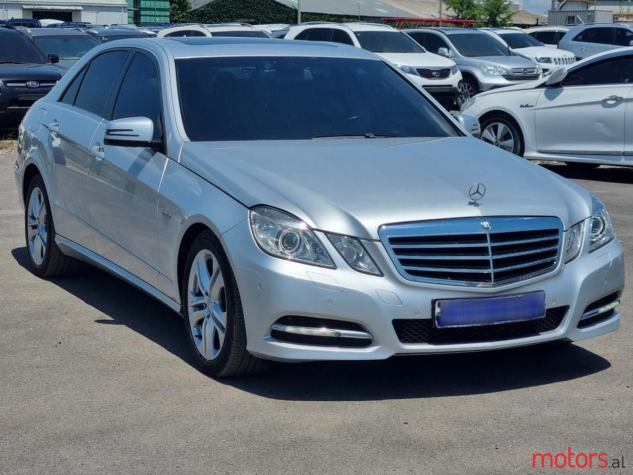 2011' Mercedes-Benz E 220 photo #3