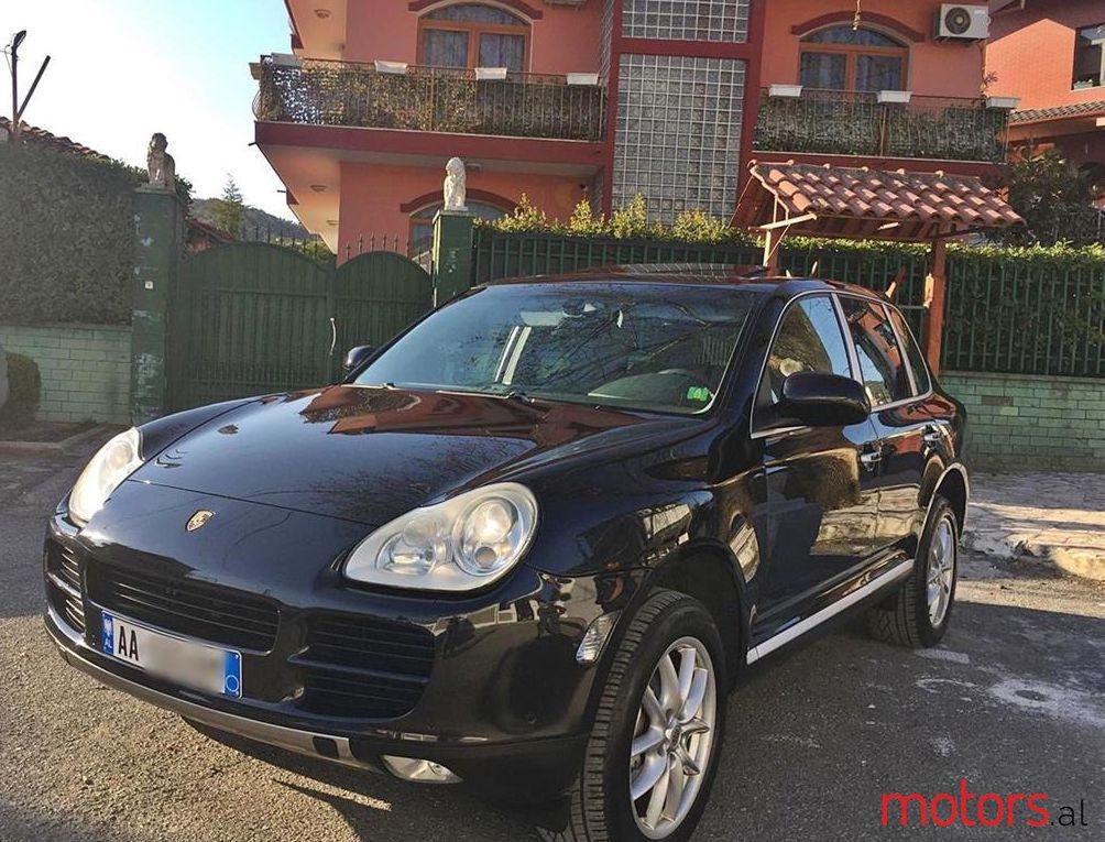 2005' Porsche Cayenne photo #1
