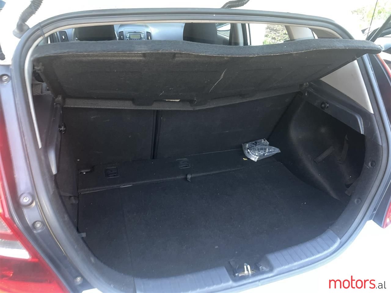 2011' Hyundai i30 photo #6