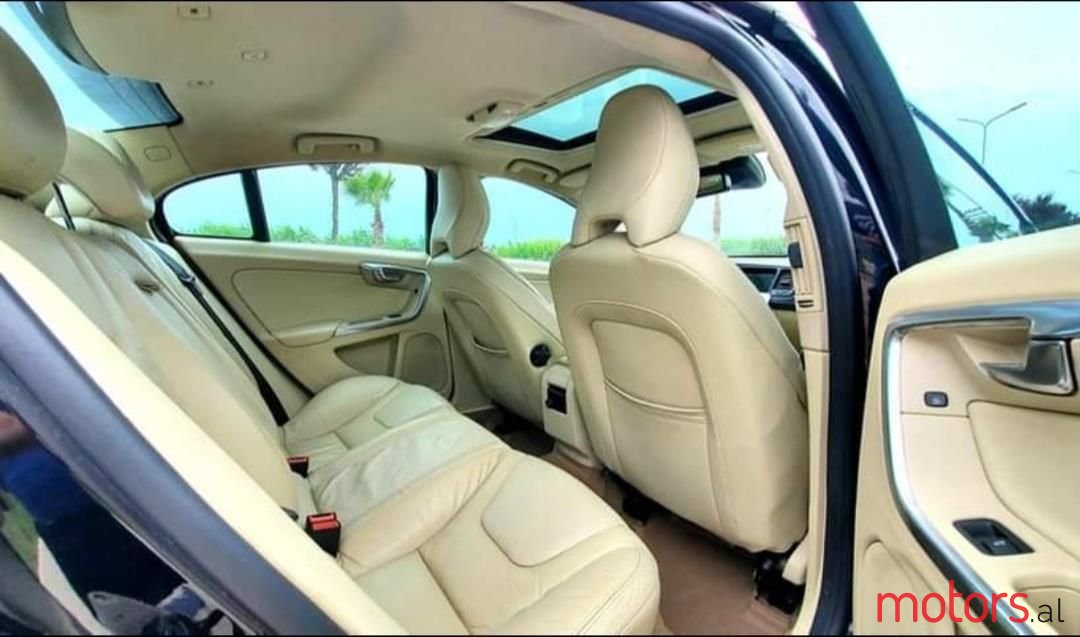 2012' Volvo S60 photo #6