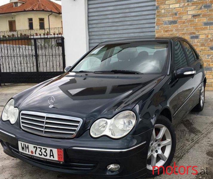 2005' Mercedes-Benz C 220 photo #1