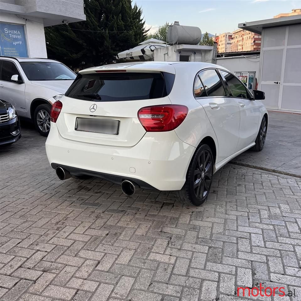 2014' Mercedes-Benz A 200 photo #2