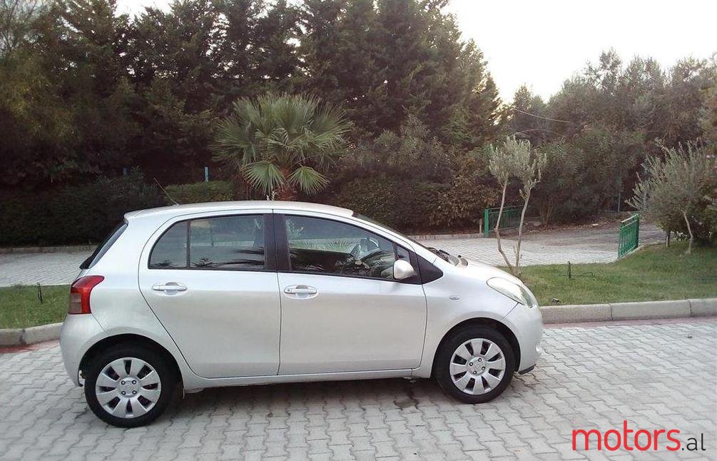 2007' Toyota Yaris photo #1