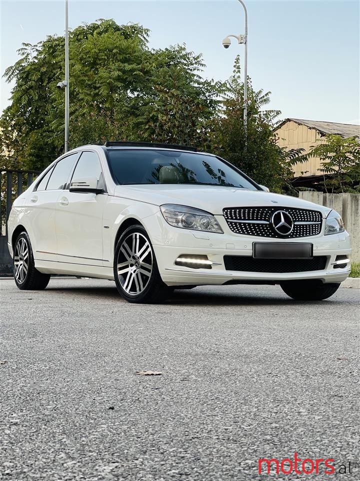 2010' Mercedes-Benz 200 photo #4