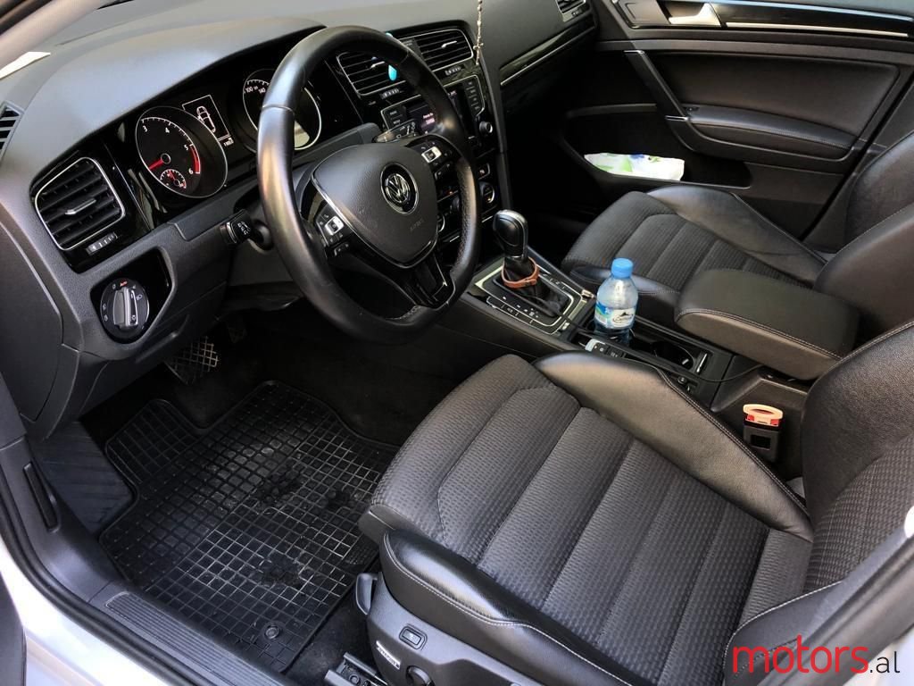 2014' Volkswagen Golf photo #2