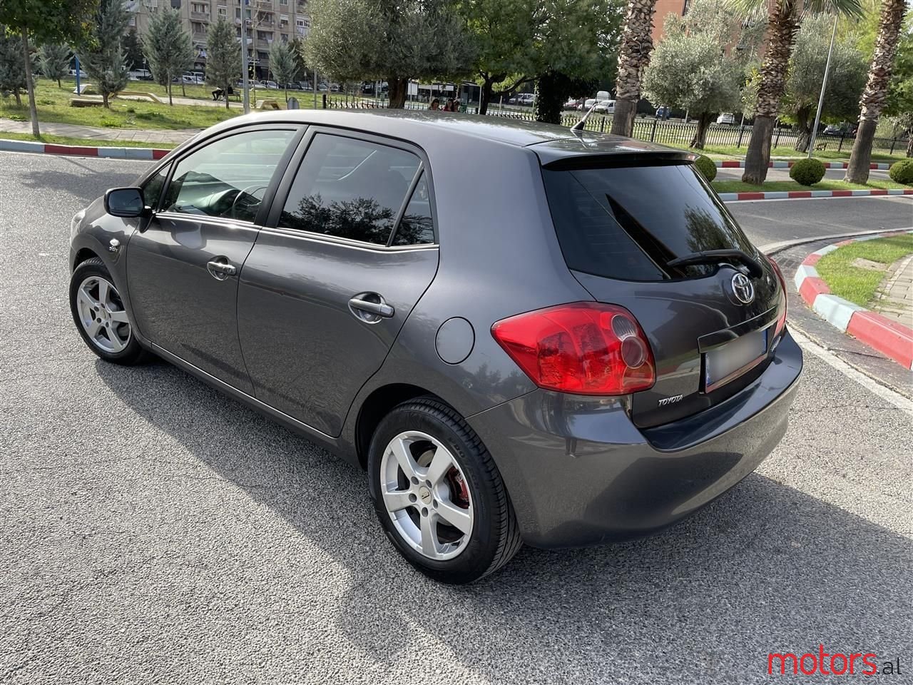 2009' Toyota Auris photo #2