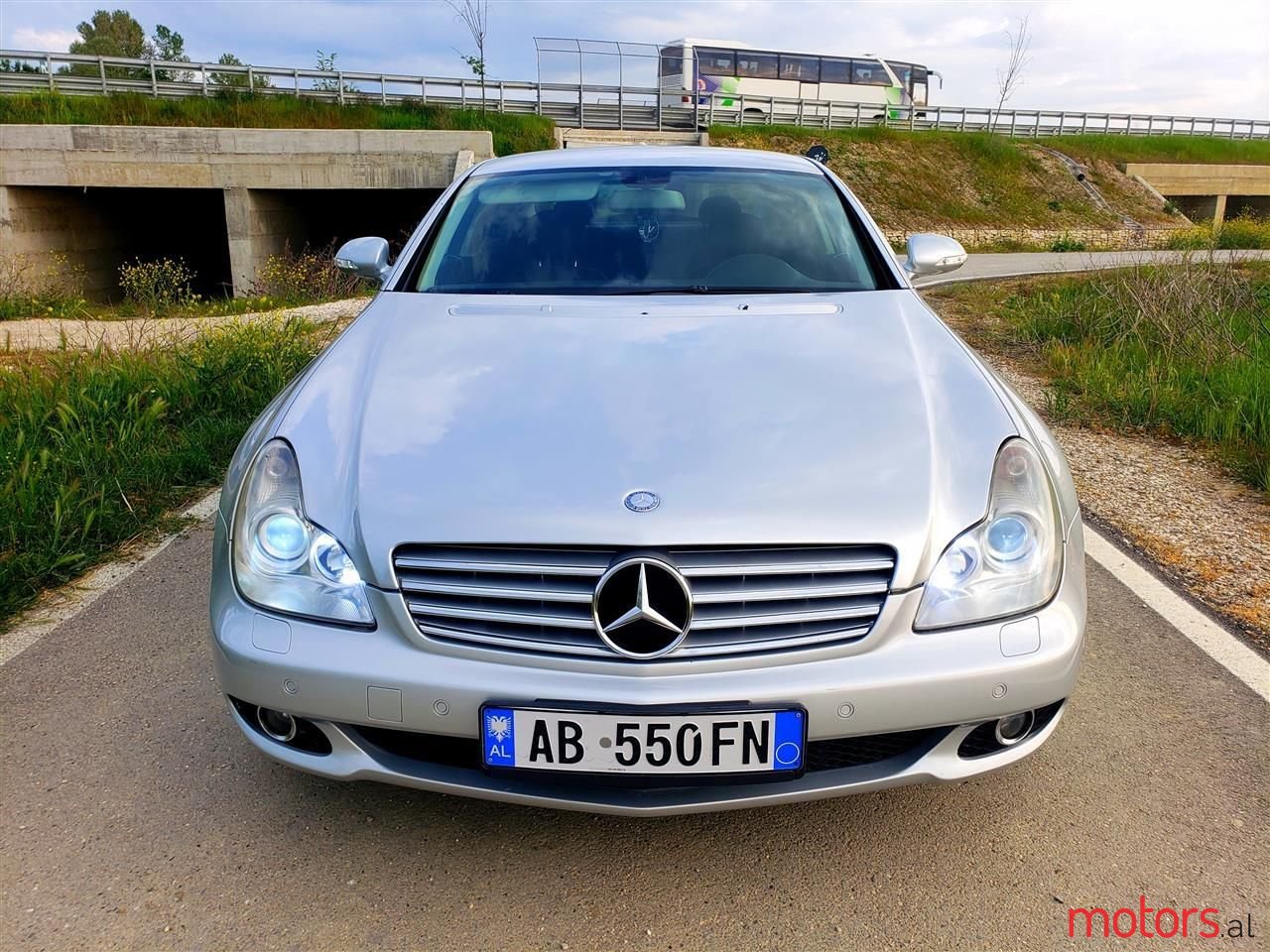 2009' Mercedes-Benz CLS 320 photo #2