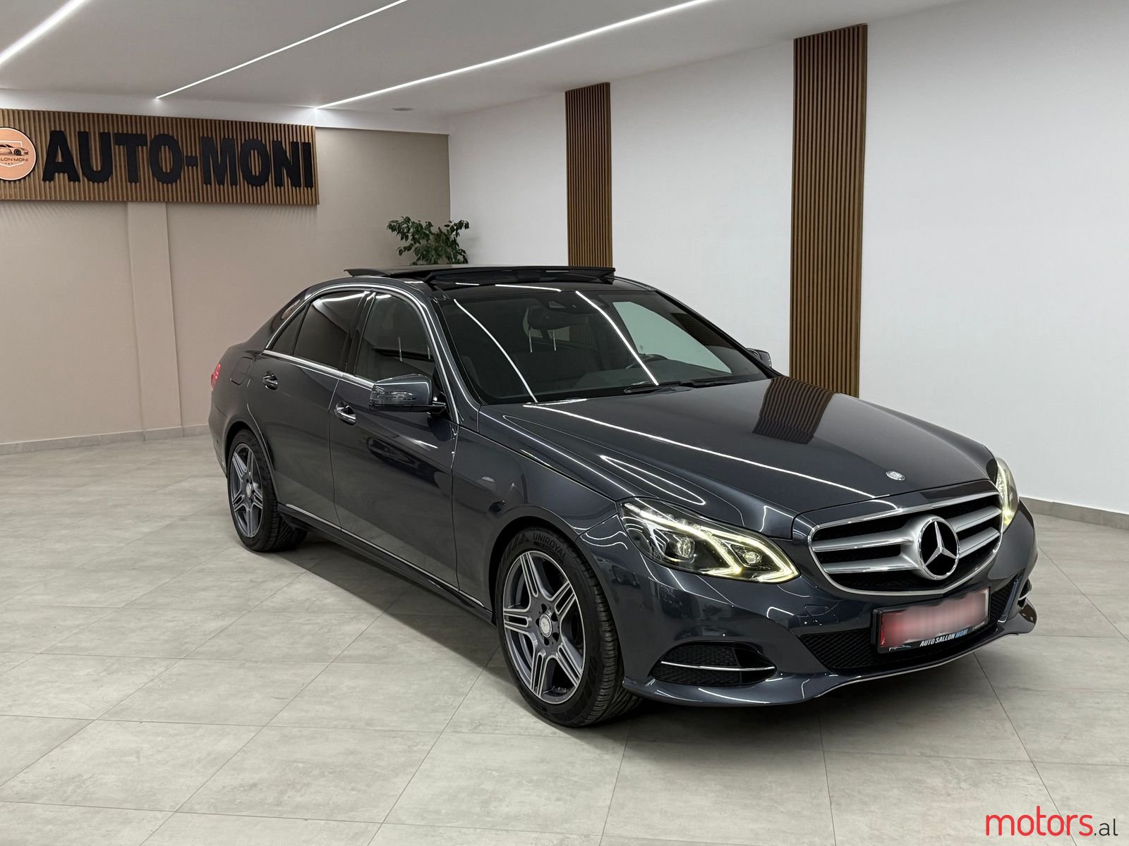 2014' Mercedes-Benz E 250 photo #2