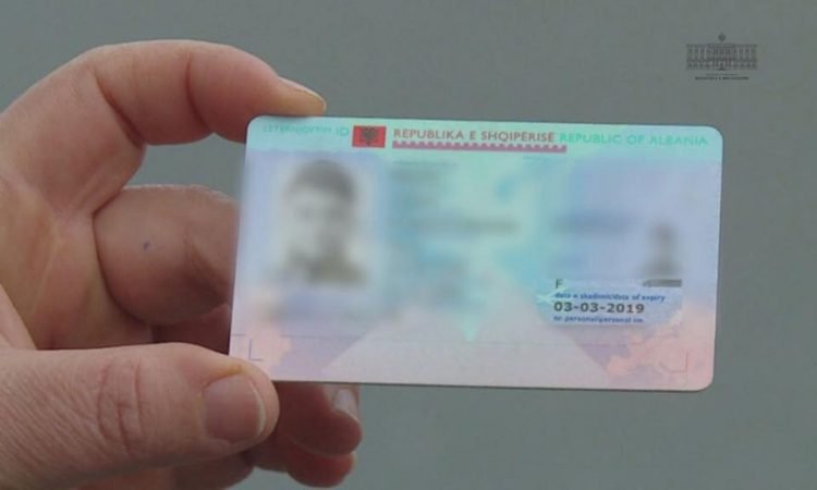 Vjen lajmi i mirë: Shtyhet deri në fund të vitit vlefshmëria e kartave ID
