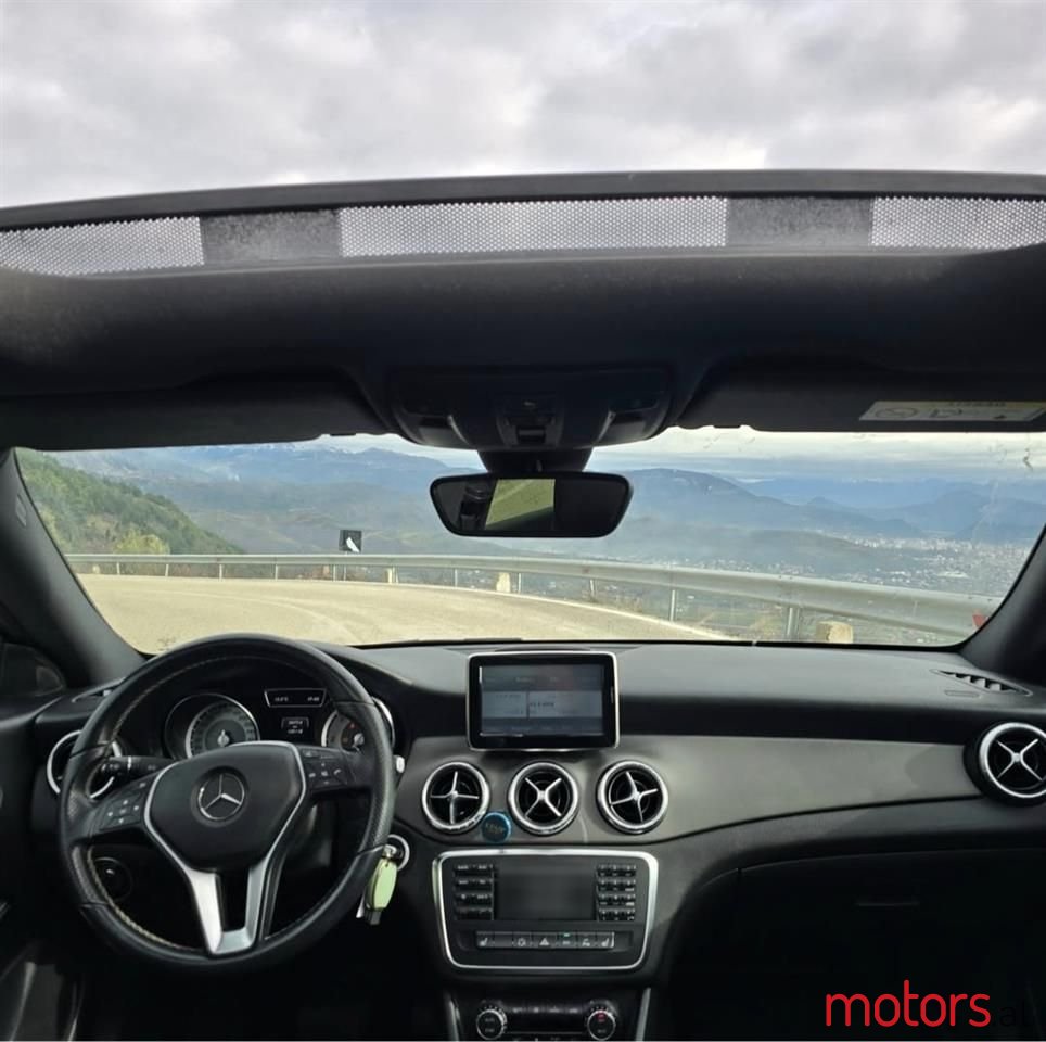 2014' Mercedes-Benz CLA 200 photo #2
