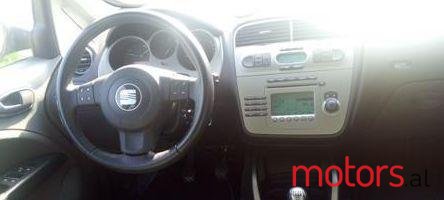 2004' SEAT Altea photo #1