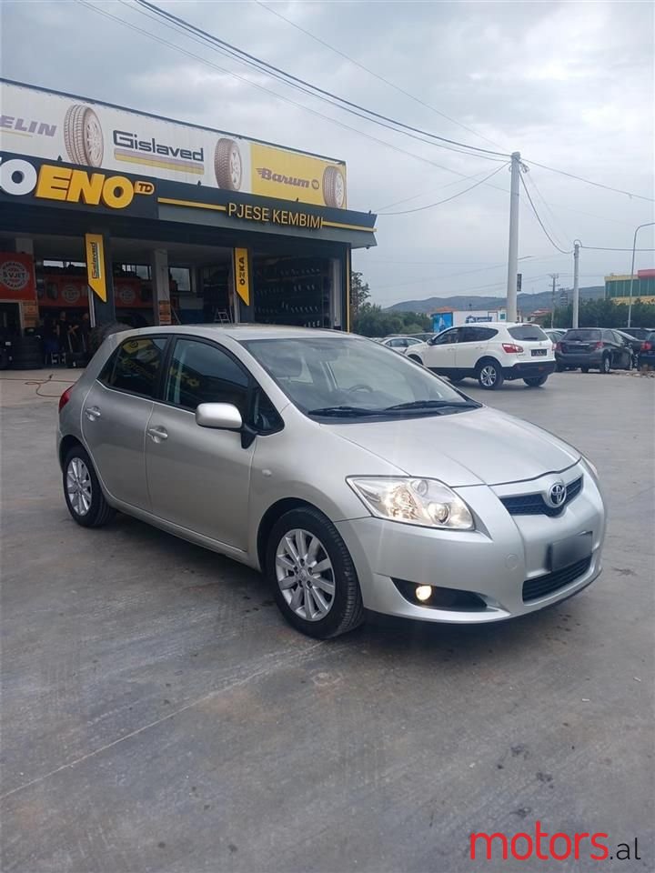 2009' Toyota Auris photo #3