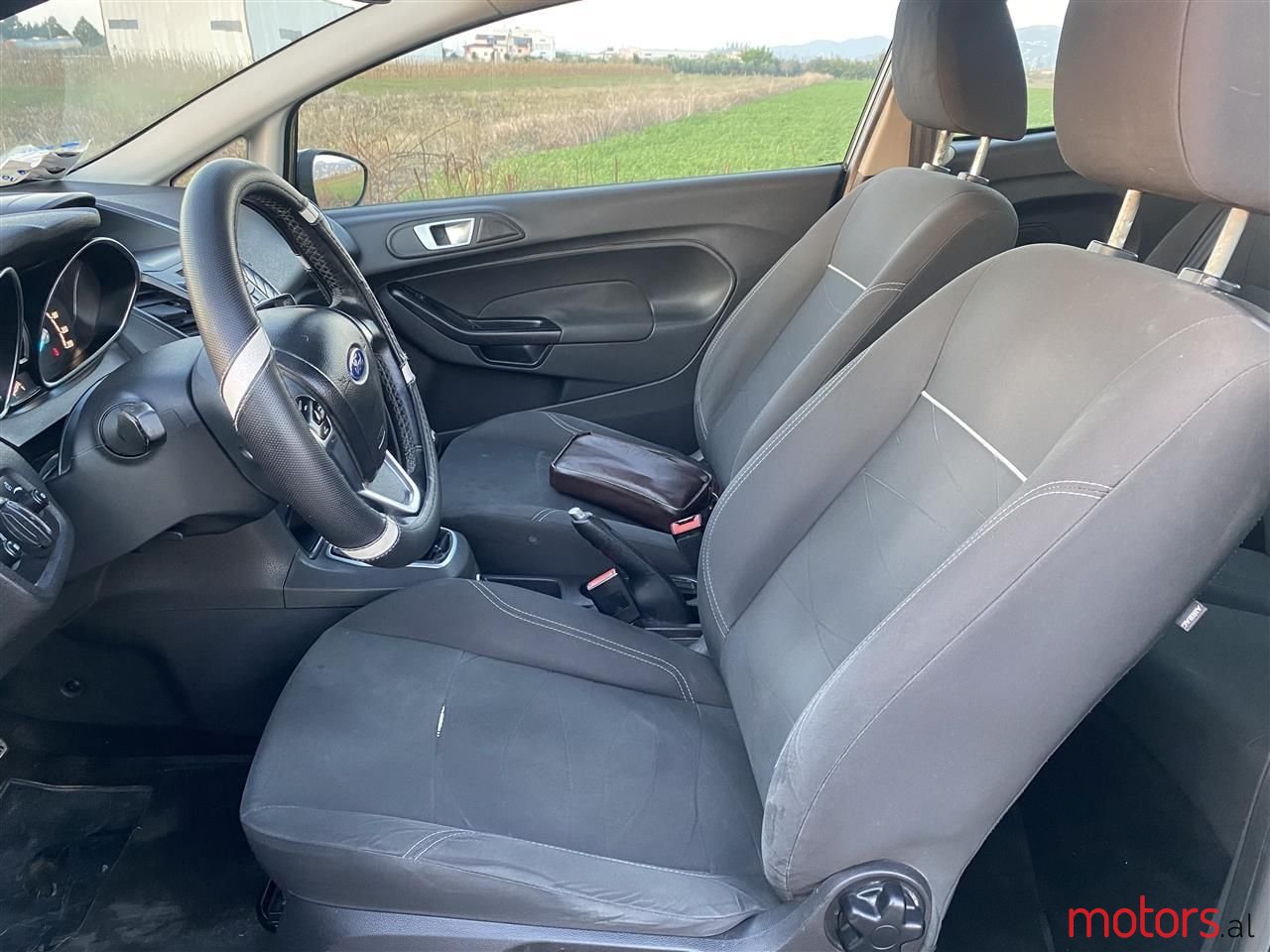 2014' Ford Fiesta photo #2