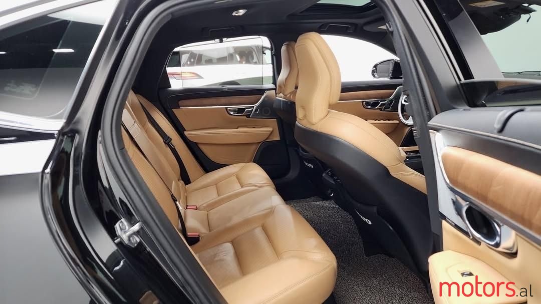 2019' Volvo S90 photo #2