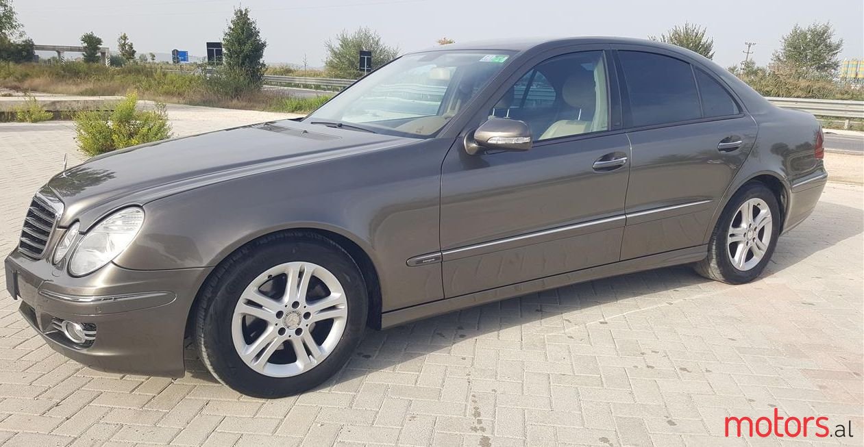 2008' Mercedes-Benz E 220 photo #1