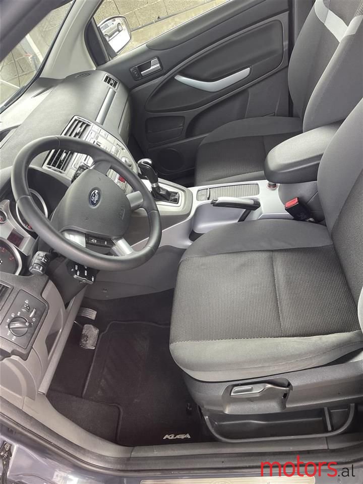 2011' Ford Kuga photo #3