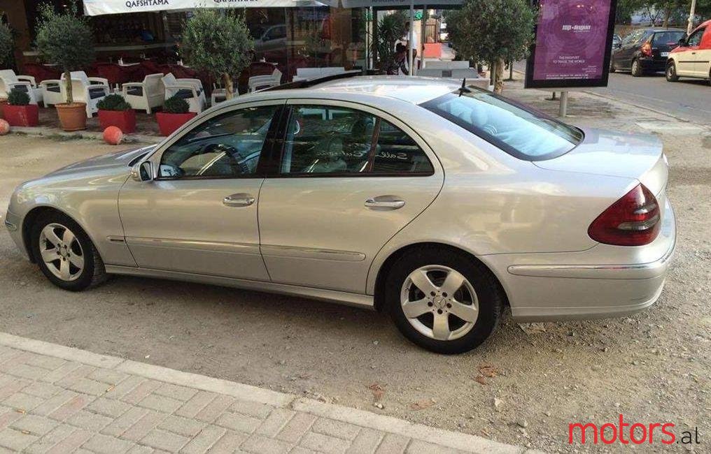 2003' Mercedes-Benz E 270 photo #1