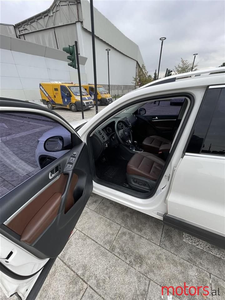 2013' Volkswagen Tiguan photo #6
