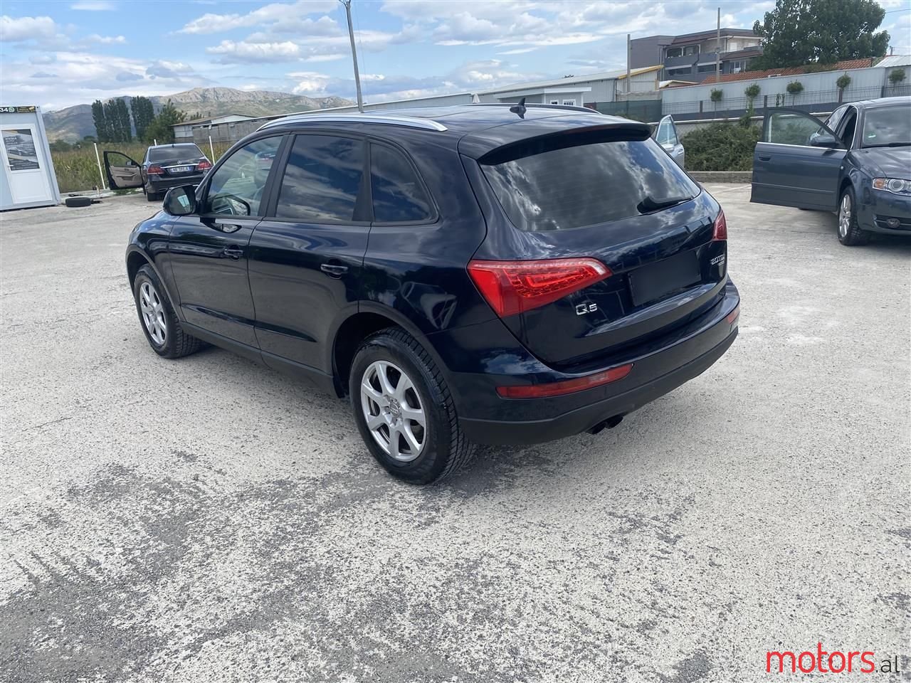 2011' Audi Q5 photo #6