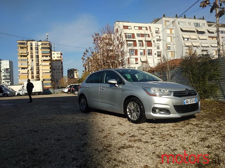 2012' Citroen C4 photo #1