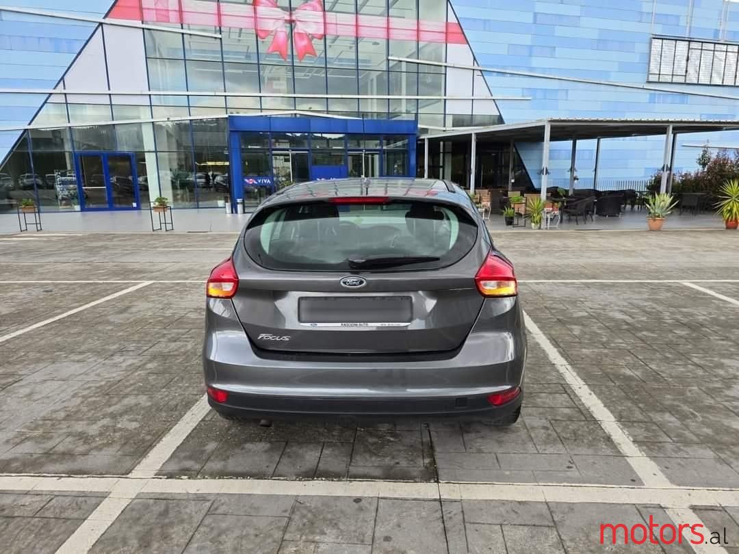 2015' Ford Focus photo #2