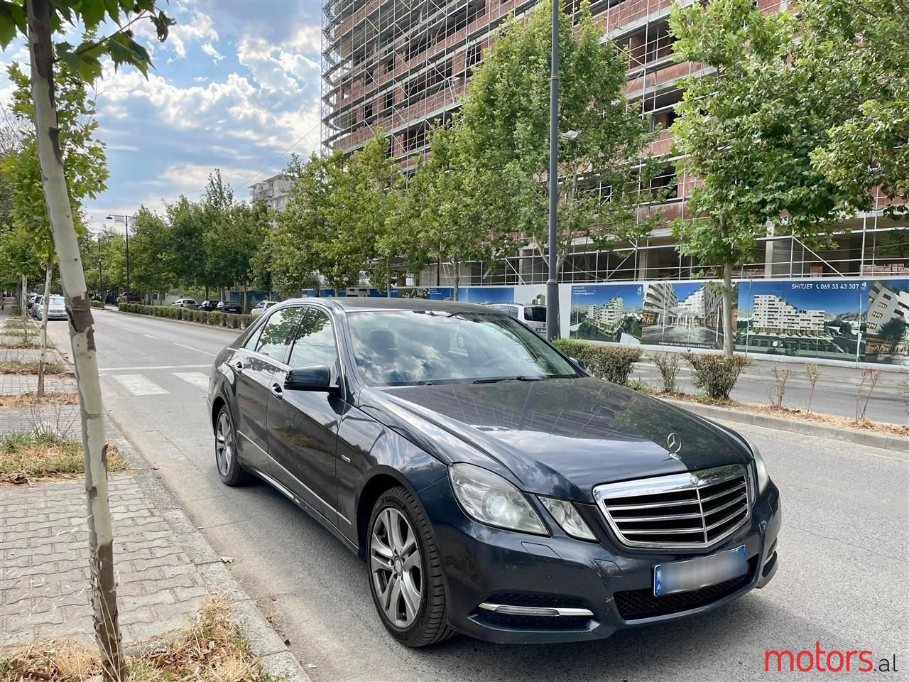 2009' Mercedes-Benz E 200 photo #1