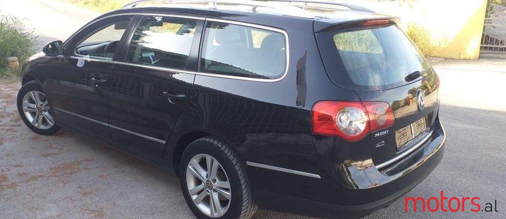 2005' Volkswagen Passat photo #1