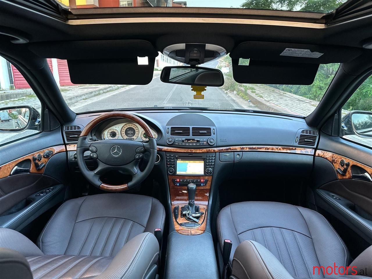 2008' Mercedes-Benz E 320 photo #2