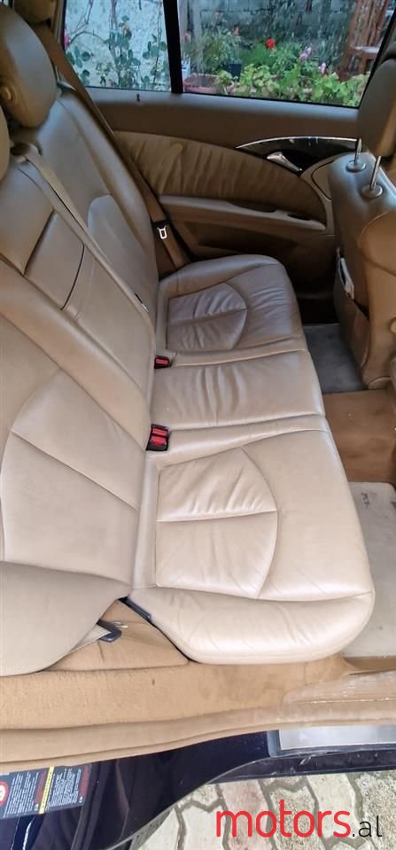 2007' Mercedes-Benz 300 photo #3