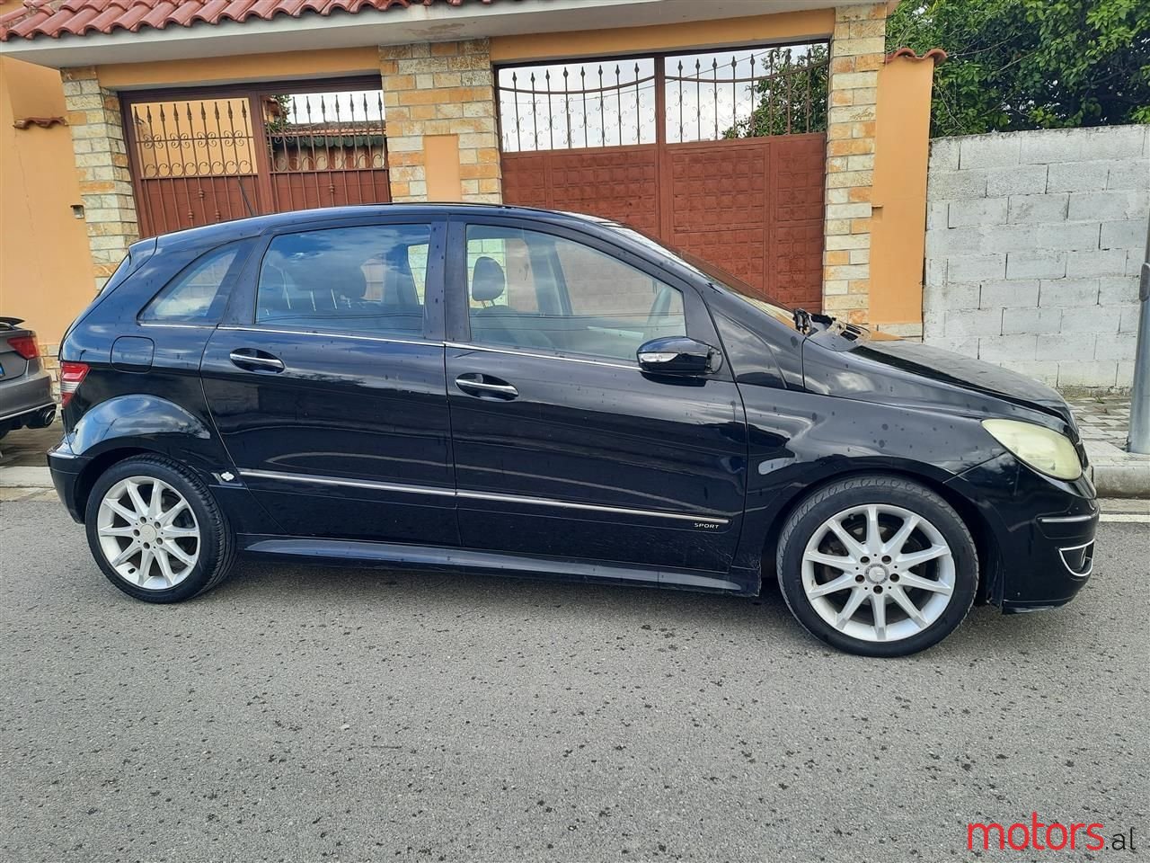 2008' Mercedes-Benz B 200 photo #1