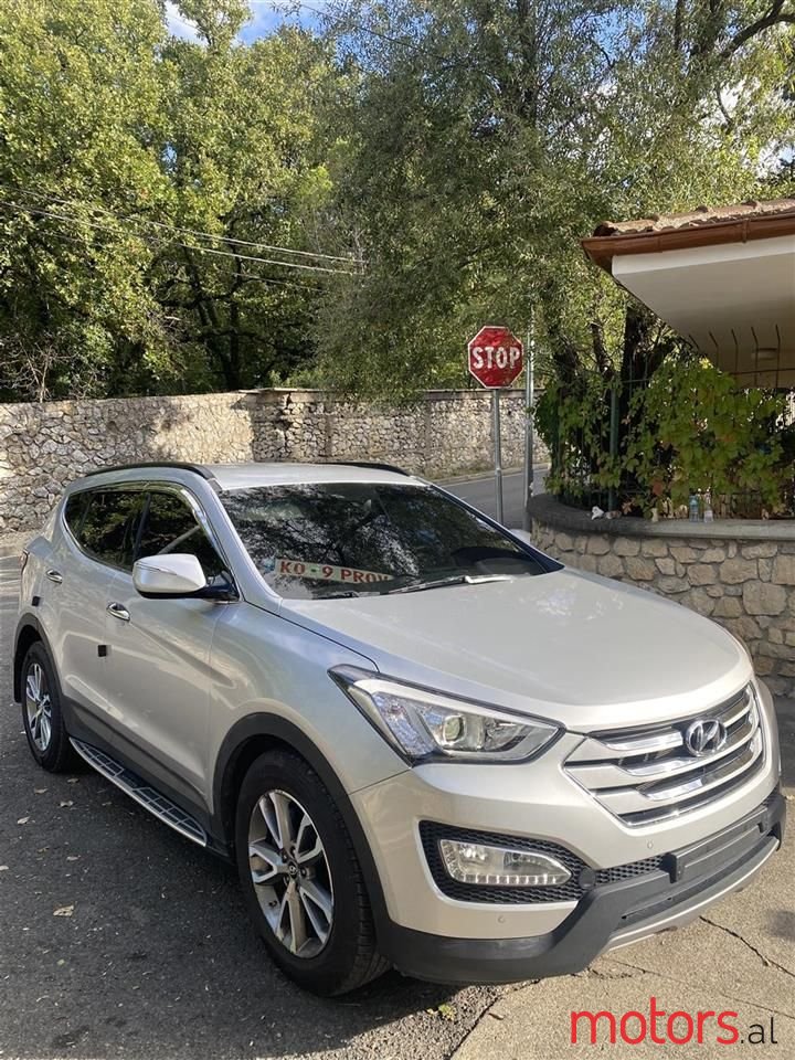 2013' Hyundai Santa Fe photo #2