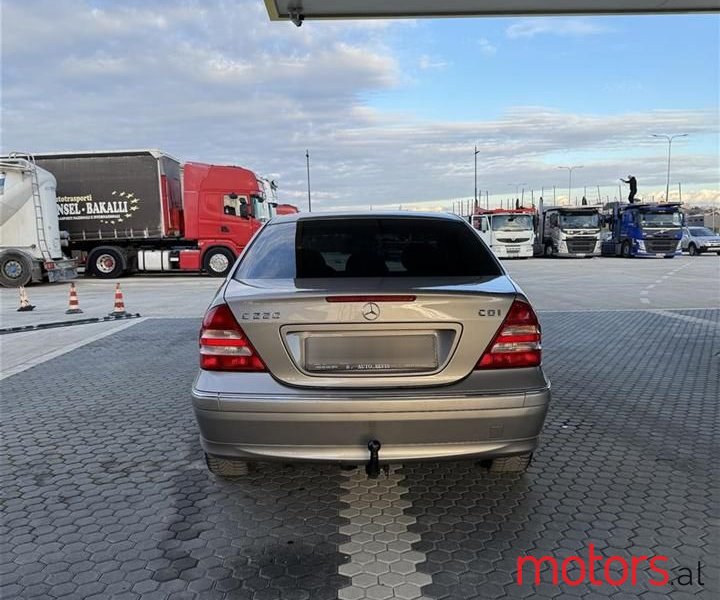 2005' Mercedes-Benz C 220 photo #4