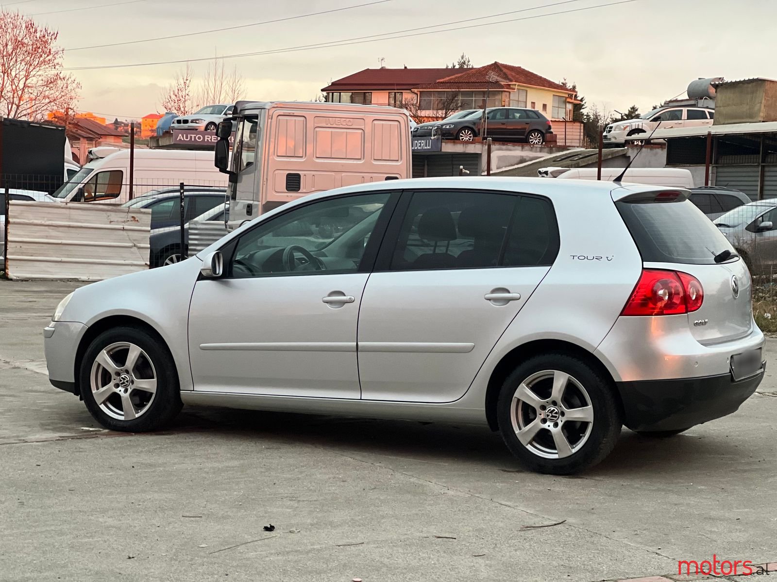 2007' Volkswagen Golf photo #6