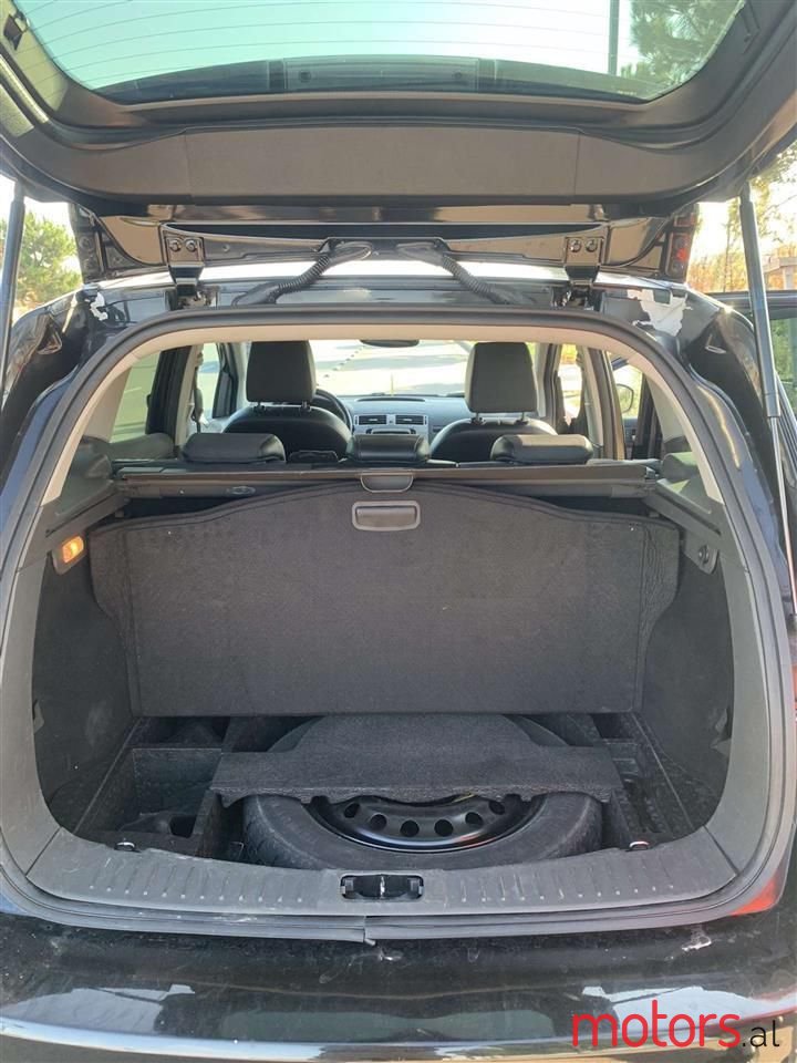 2008' Ford Kuga photo #4