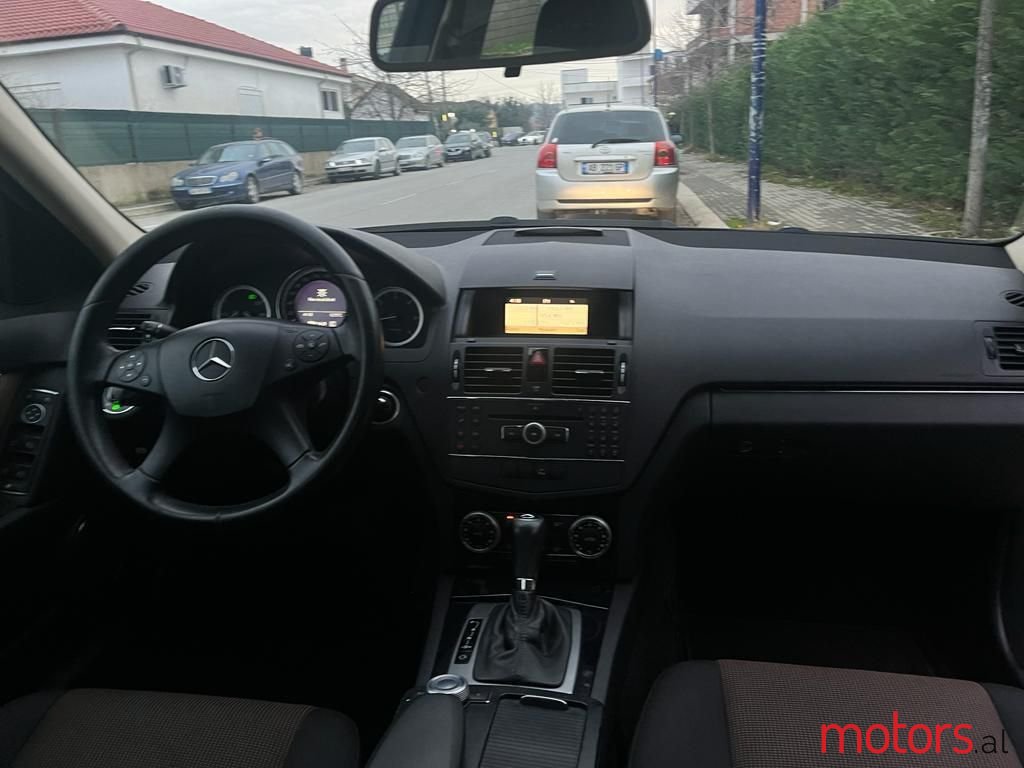 2008' Mercedes-Benz 220 photo #5