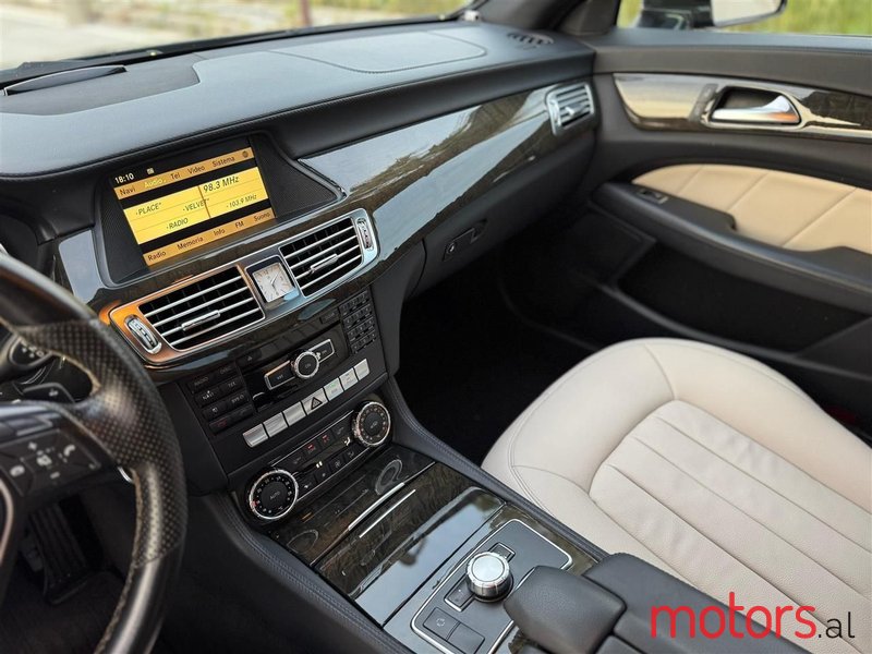 2013' Mercedes-Benz CLS 250 photo #6