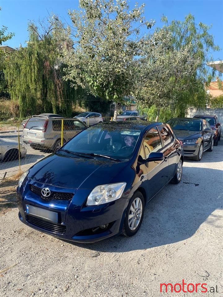 2009' Toyota Auris photo #3