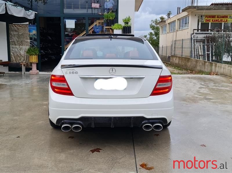 2012' Mercedes-Benz C 300 photo #4